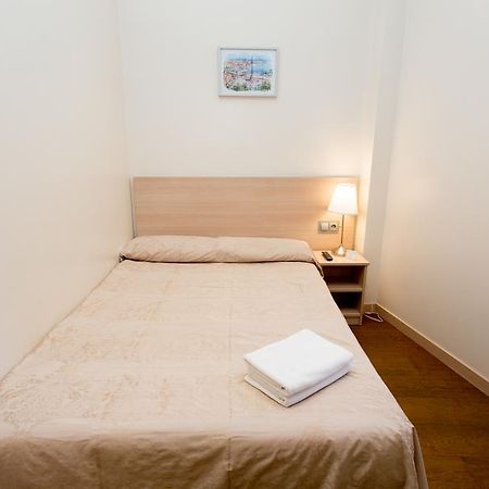 Hostal Excellence Barcelona Bagian luar foto