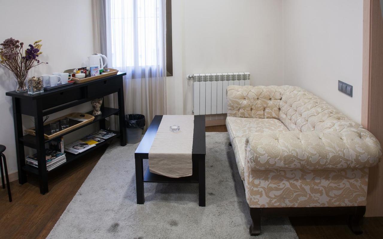 Hostal Excellence Barcelona Bagian luar foto