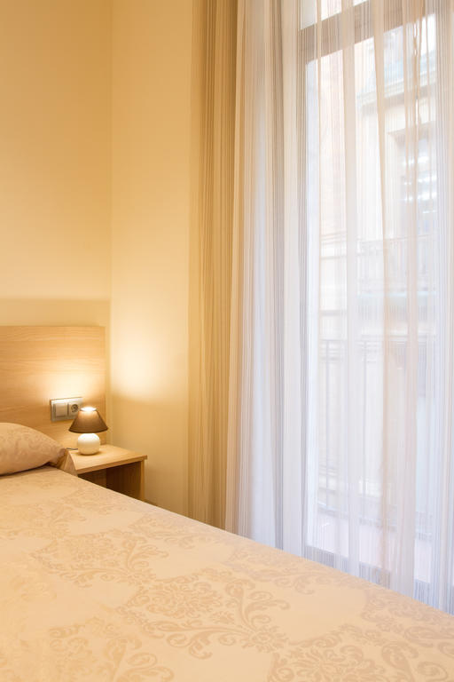 Hostal Excellence Barcelona Ruang foto