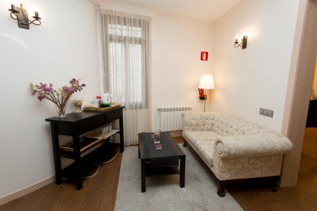 Hostal Excellence Barcelona Bagian luar foto