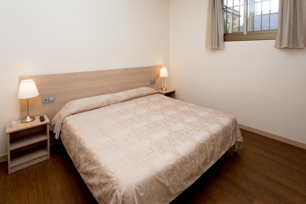 Hostal Excellence Barcelona Bagian luar foto