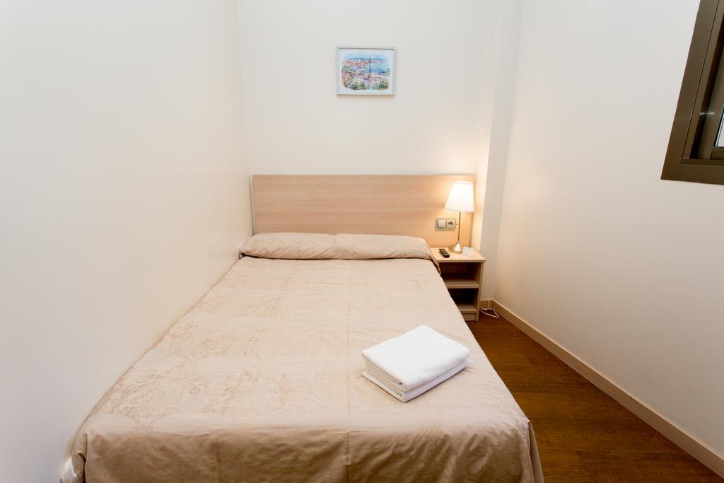 Hostal Excellence Barcelona Bagian luar foto