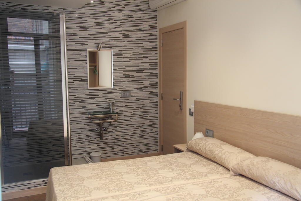 Hostal Excellence Barcelona Bagian luar foto