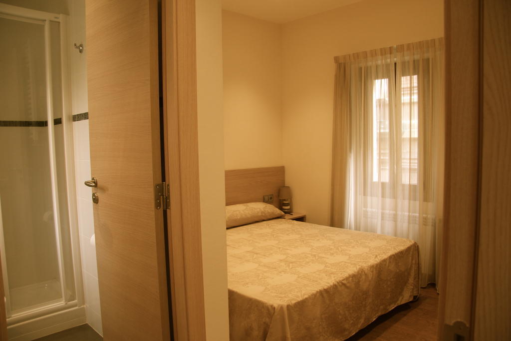Hostal Excellence Barcelona Bagian luar foto